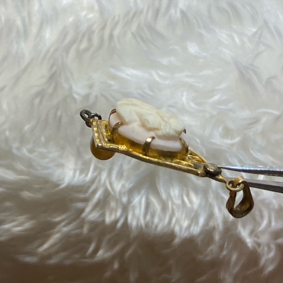 Antique Lavaliere Cameo Pendant Necklace Either shell/coral hand carved w/Pearl - Picture 10 of 17